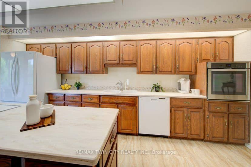 32 - 52 Blue Springs Drive — photo 14 of 37