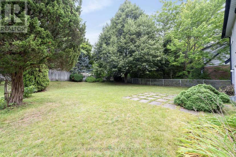 678 Edinburgh Road S — photo 24 of 26
