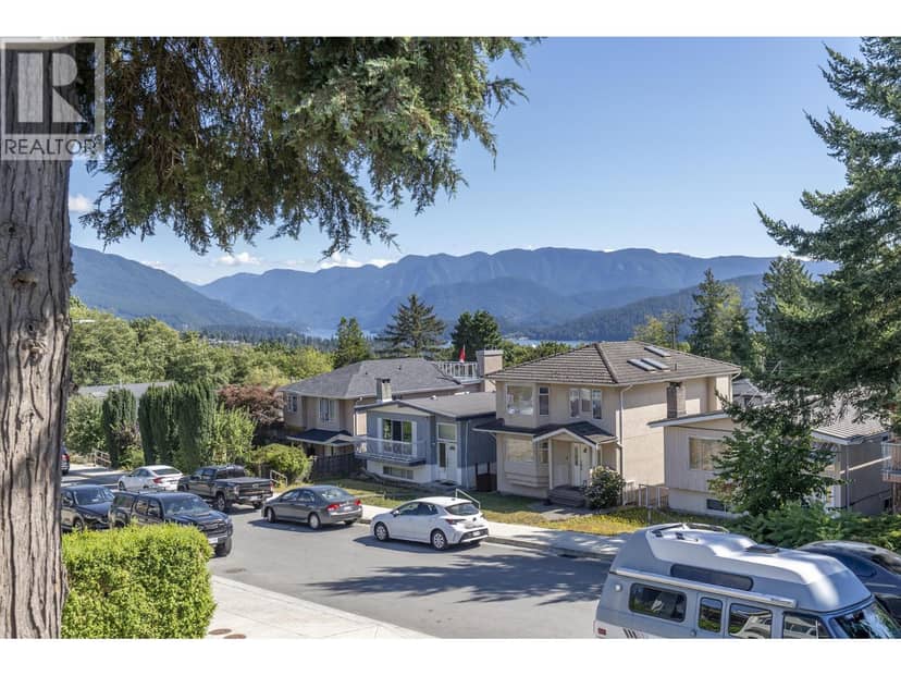 45 N STRATFORD AVENUE, Burnaby, photo 2