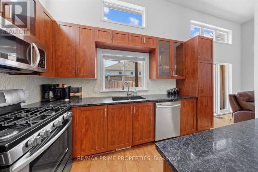 201 Gladeview Private — photo 12 of 40