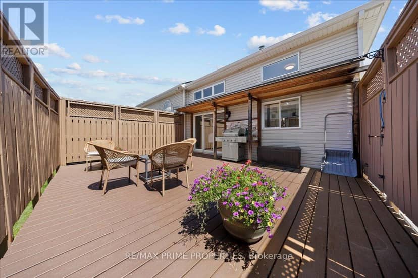 201 Gladeview Private — photo 16 of 40
