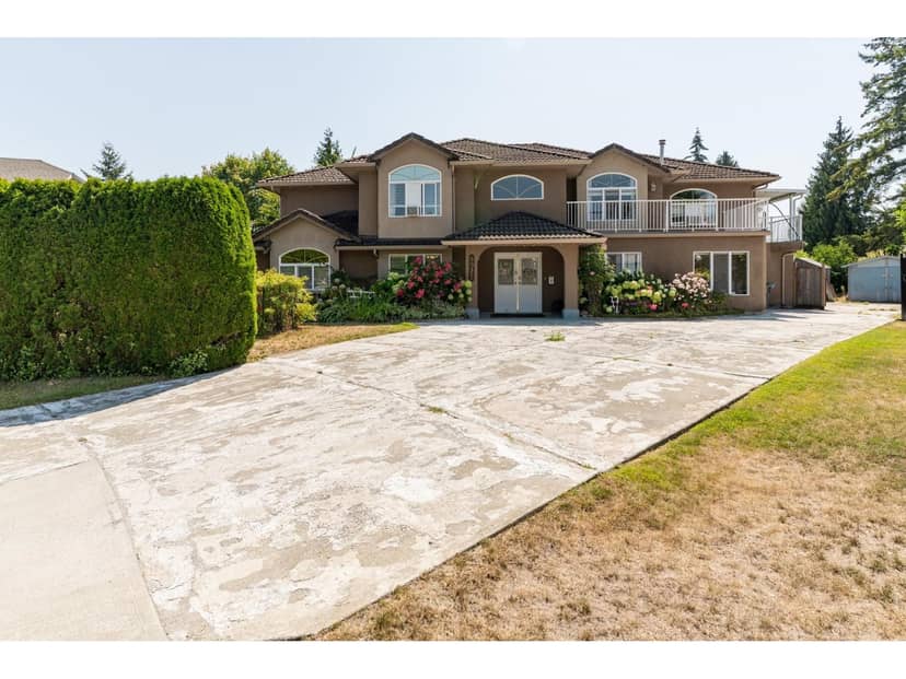 8925 157TH STREET, Surrey, photo 2