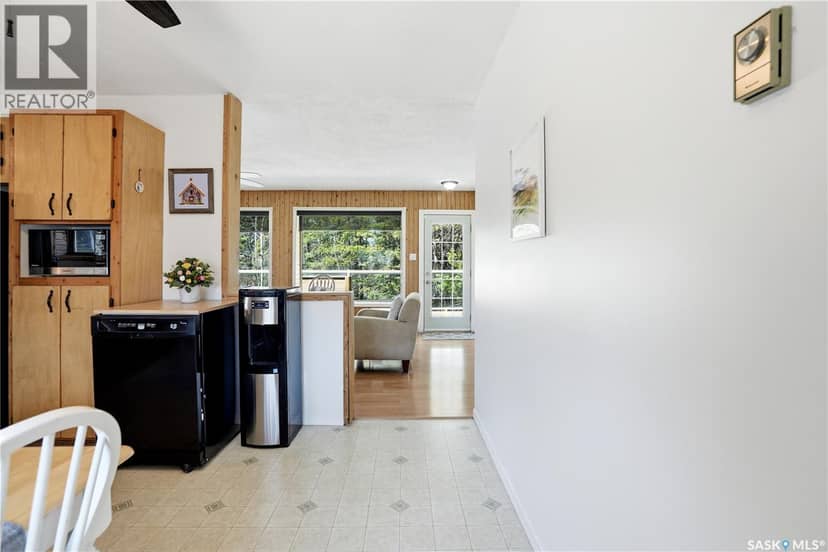 123 Burberry ROAD — photo 9 of 40