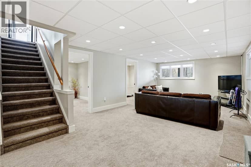123 Burberry ROAD — photo 25 of 40