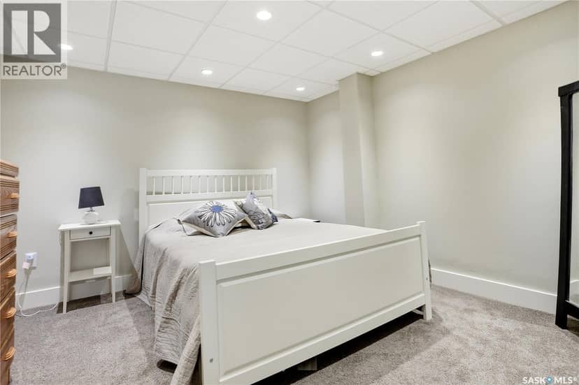 123 Burberry ROAD — photo 37 of 40