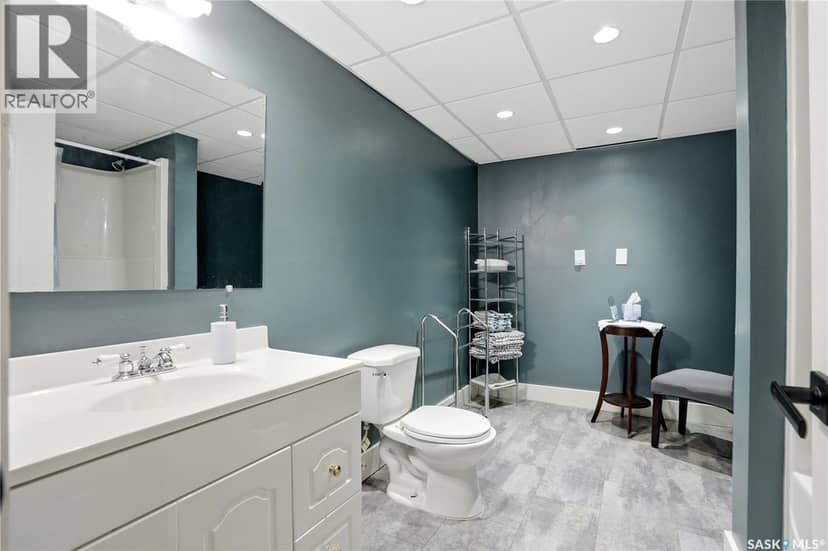 123 Burberry ROAD — photo 35 of 40