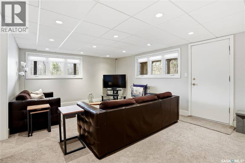 123 Burberry ROAD — photo 30 of 40