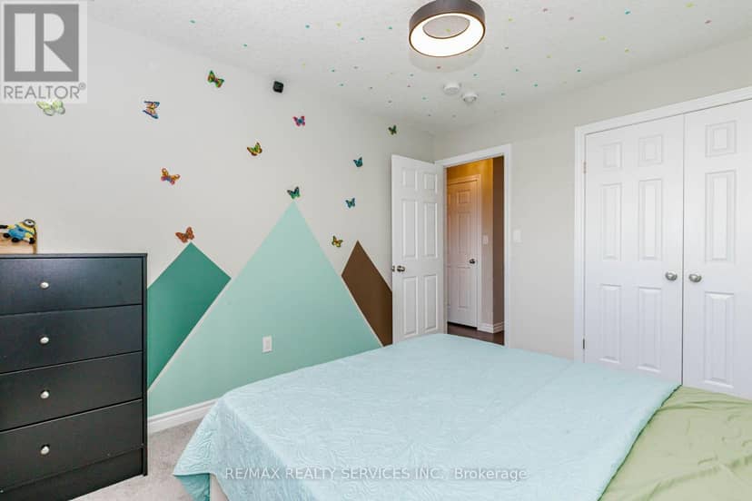1561 Dunkirk Avenue — photo 29 of 40