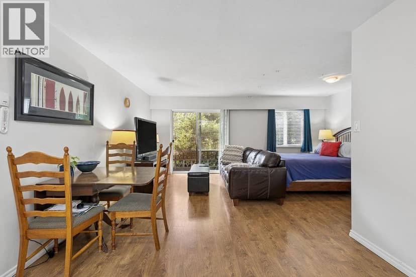 106 36 E 14TH AVENUE, Vancouver