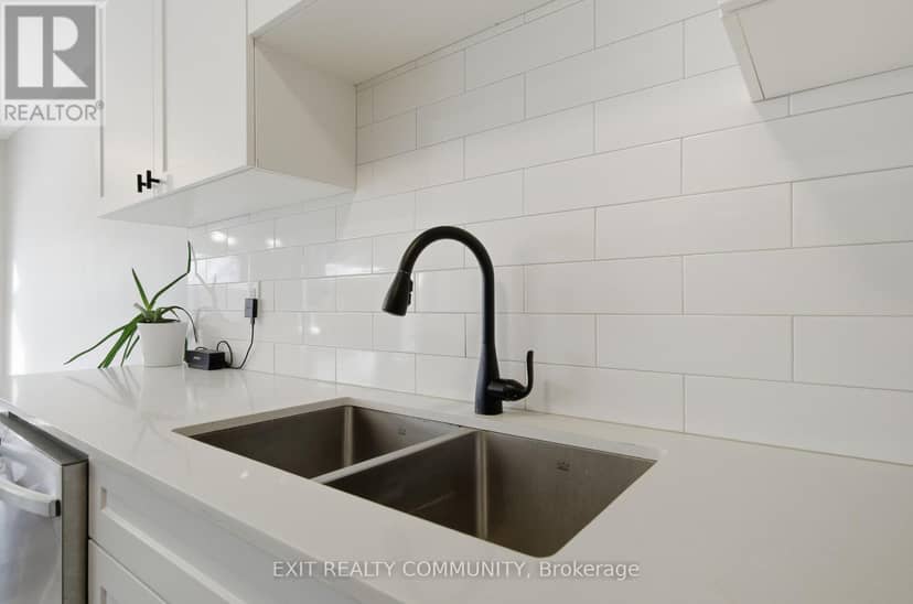 15 - 601 Grenfell Drive — photo 9 of 23