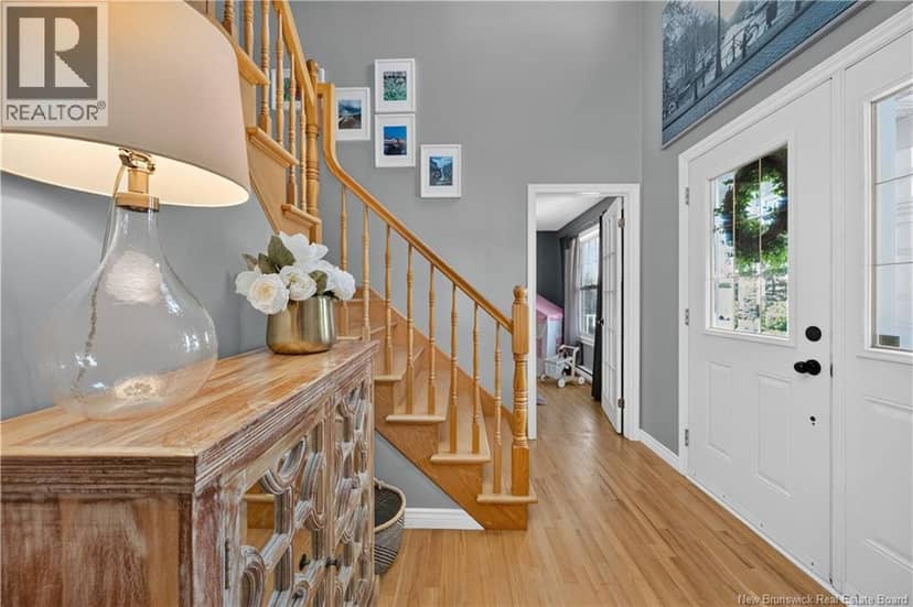 127 FAIRVIEW KNOLL Drive — photo 12 of 40