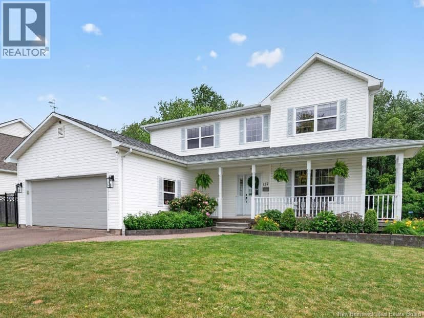 127 FAIRVIEW KNOLL Drive — photo 1 of 40