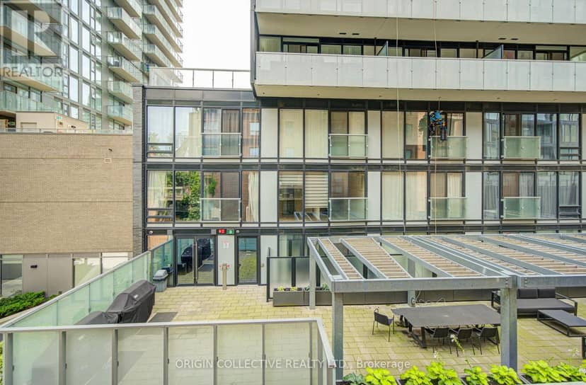 305 - 19 Dundonald Street — photo 32 of 40