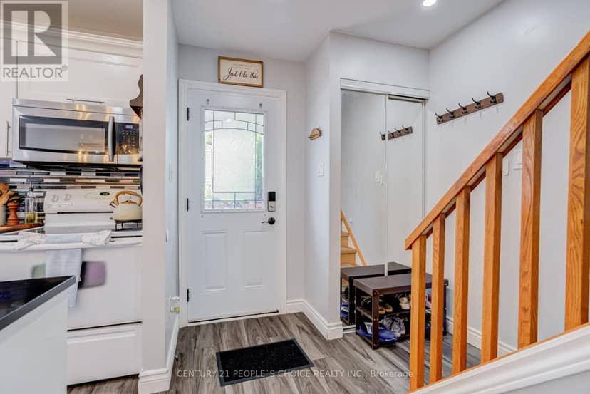 13 Jeffrey Street — photo 4 of 40