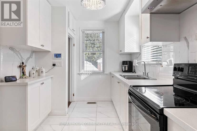 4276 Howard Avenue — photo 13 of 33