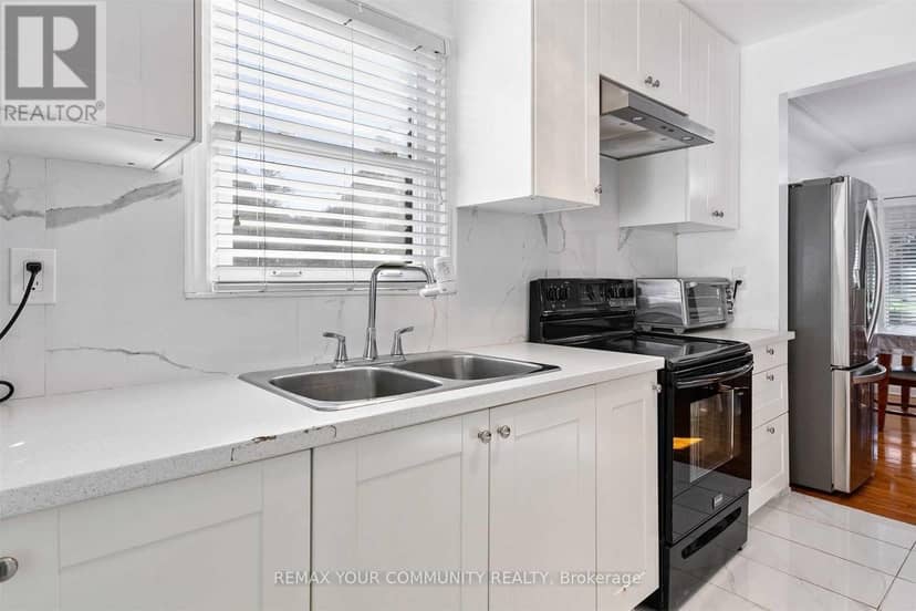 4276 Howard Avenue — photo 14 of 33