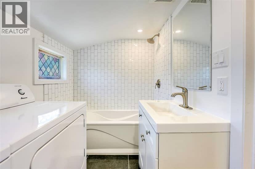 115 Collingwood STREET — photo 21 of 29