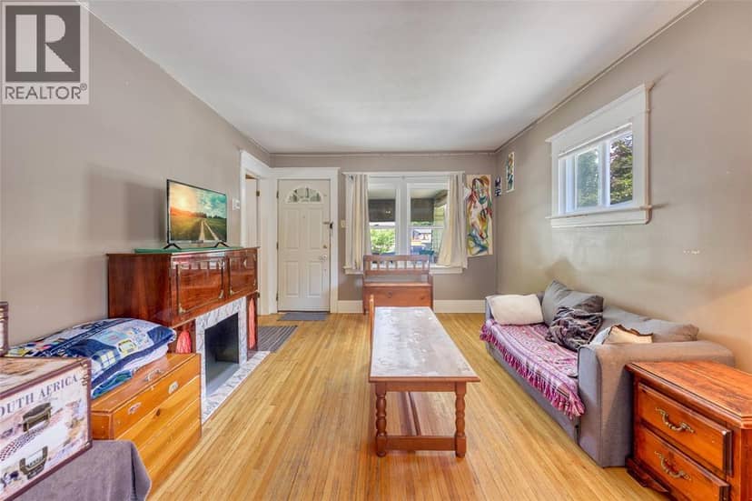 115 Collingwood STREET — photo 4 of 29