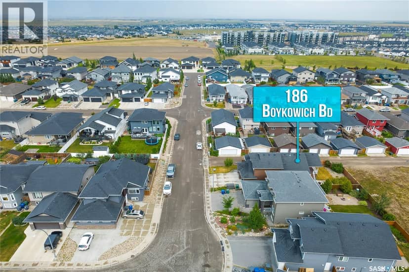 186 Boykowich BEND — photo 3 of 40