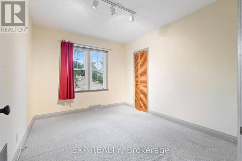 2052 York Road — photo 16 of 38