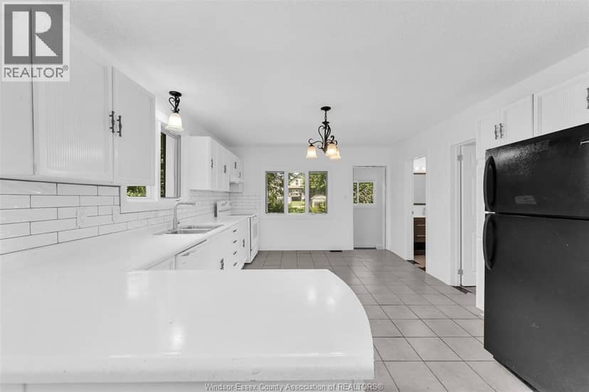 578 Brock Street — photo 12 of 36