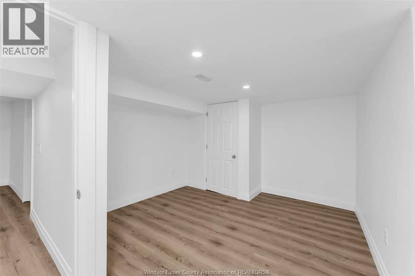 578 Brock Street — photo 22 of 36
