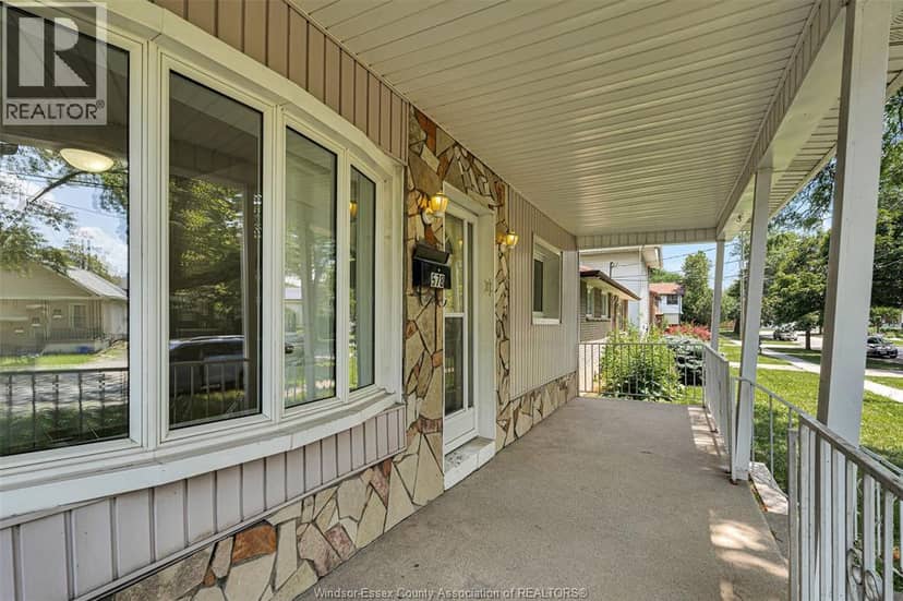 578 Brock Street — photo 5 of 36