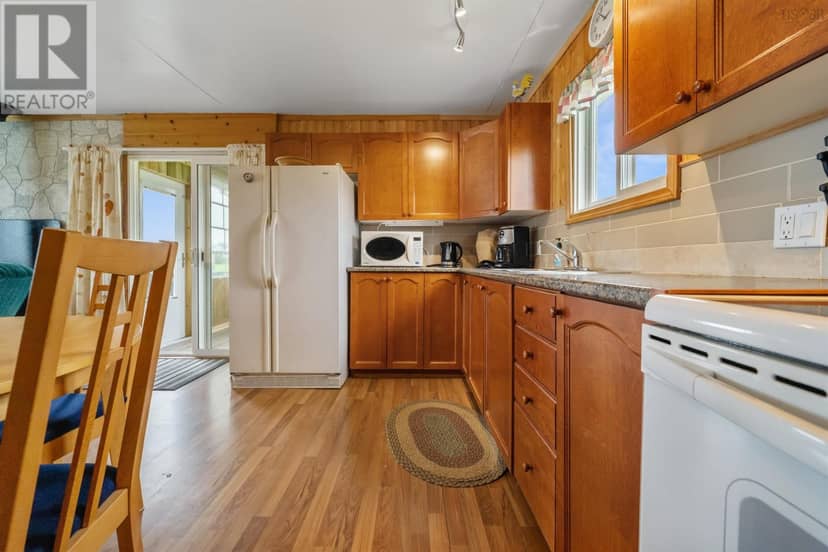 10 Sunrise Lane — photo 14 of 40