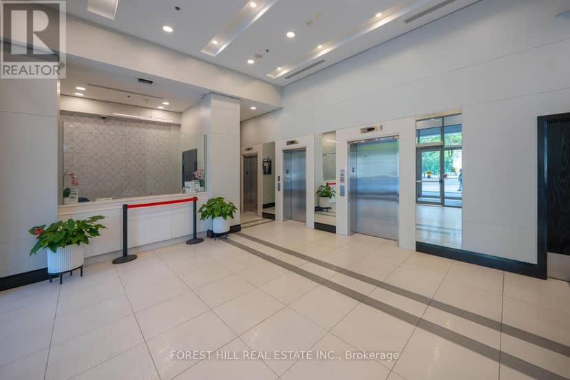 1120 - 25 Lower Simcoe Street — photo 15 of 19