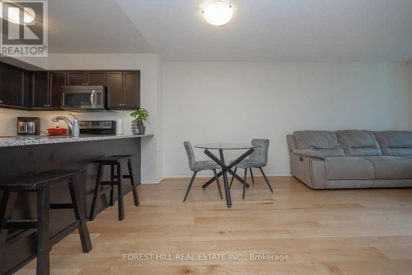 1120 - 25 Lower Simcoe Street — photo 6 of 19