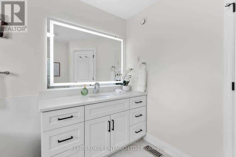 27 Garrison Drive — photo 20 of 40