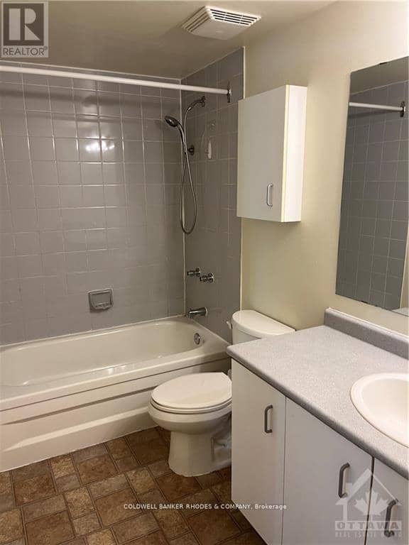 407 - 325 Centrum Boulevard — photo 10 of 12