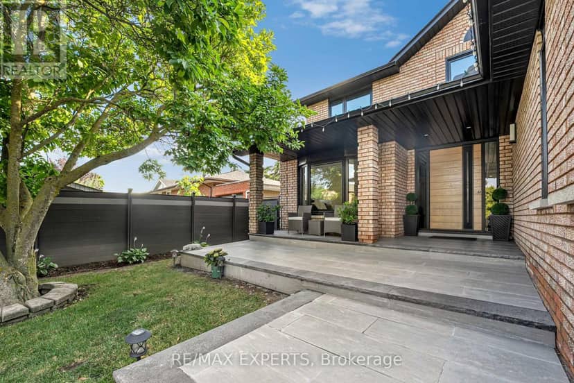 212 Bordeaux Drive — photo 2 of 40