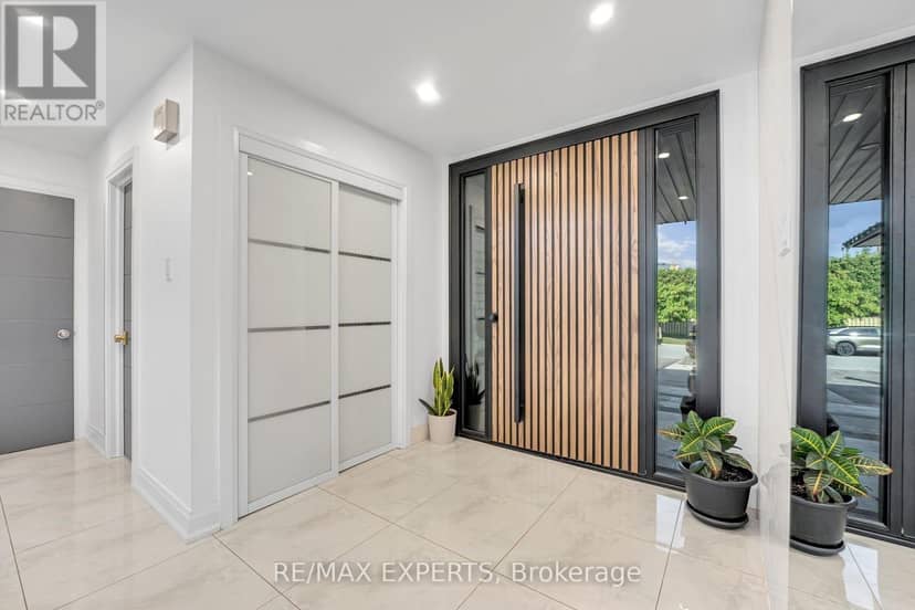 212 Bordeaux Drive — photo 4 of 40
