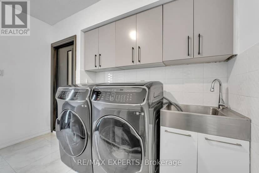 212 Bordeaux Drive — photo 7 of 40