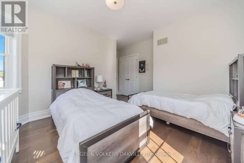 3 Holdroyd Court — photo 24 of 40