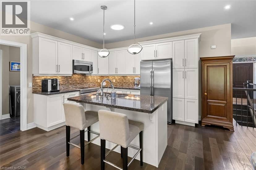 6 CREEKSIDE Drive — photo 12 of 40