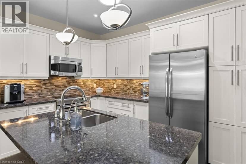 6 CREEKSIDE Drive — photo 13 of 40