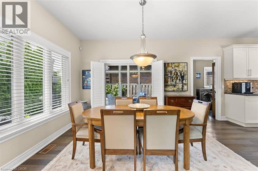 6 CREEKSIDE Drive — photo 18 of 40