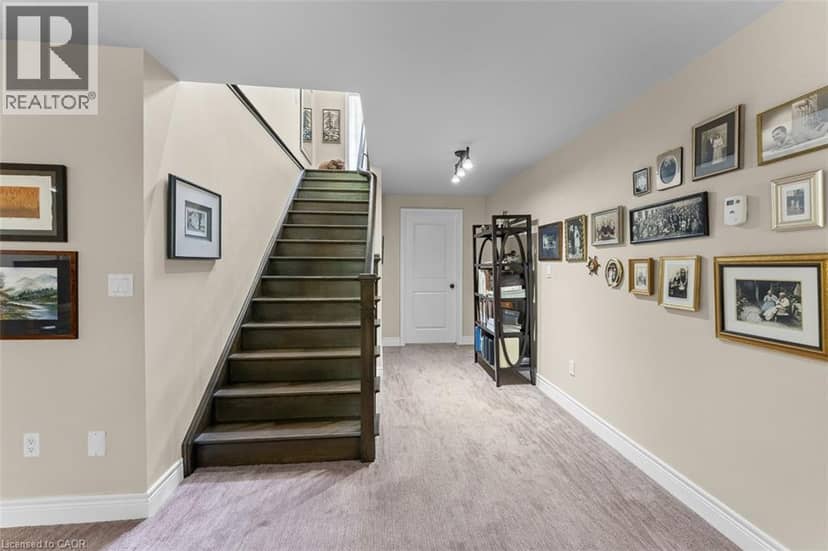 6 CREEKSIDE Drive — photo 30 of 40