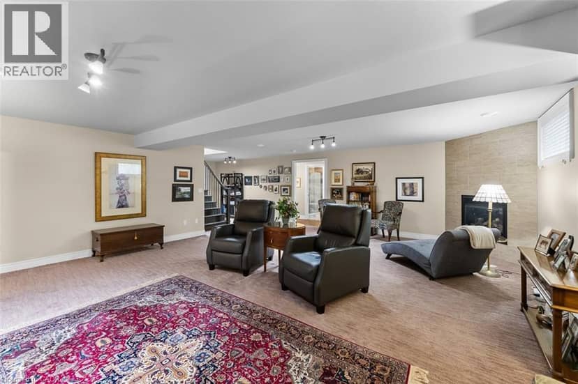 6 CREEKSIDE Drive — photo 33 of 40