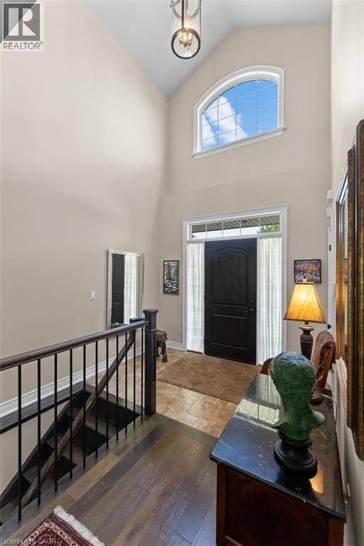 6 CREEKSIDE Drive — photo 5 of 40