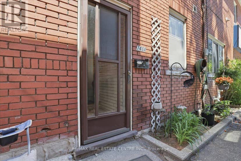 744 Queen Street S — photo 12 of 35