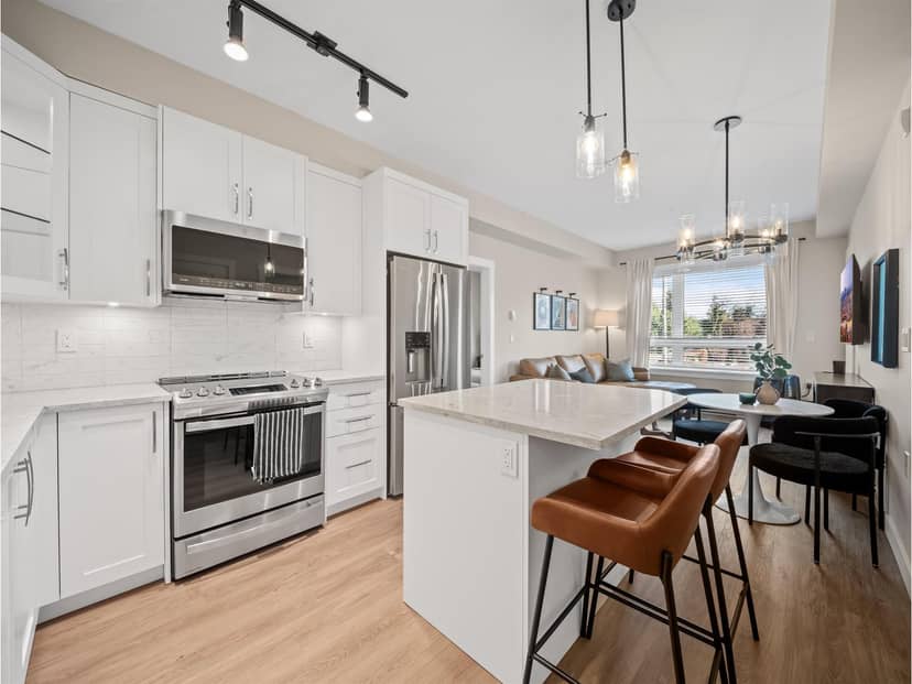 A524 8233 208B STREET STREET, Langley