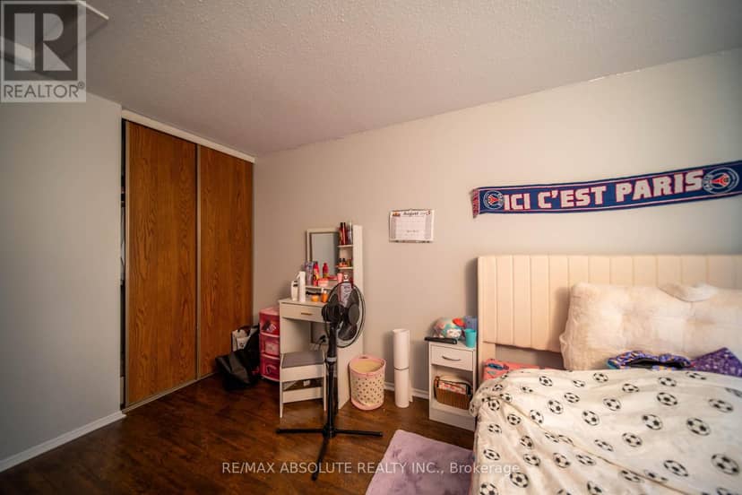 25 - 1299 Cedarcroft Crescent — photo 15 of 25