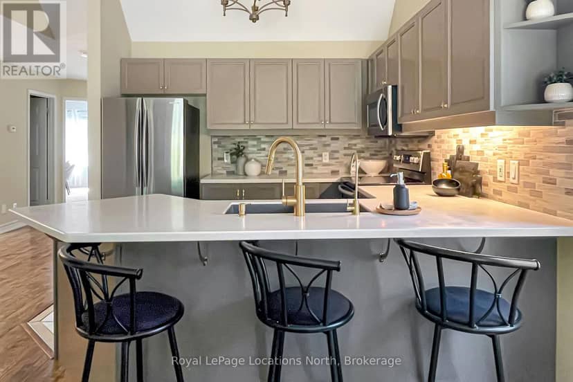 25 Green Briar Drive — photo 5 of 32