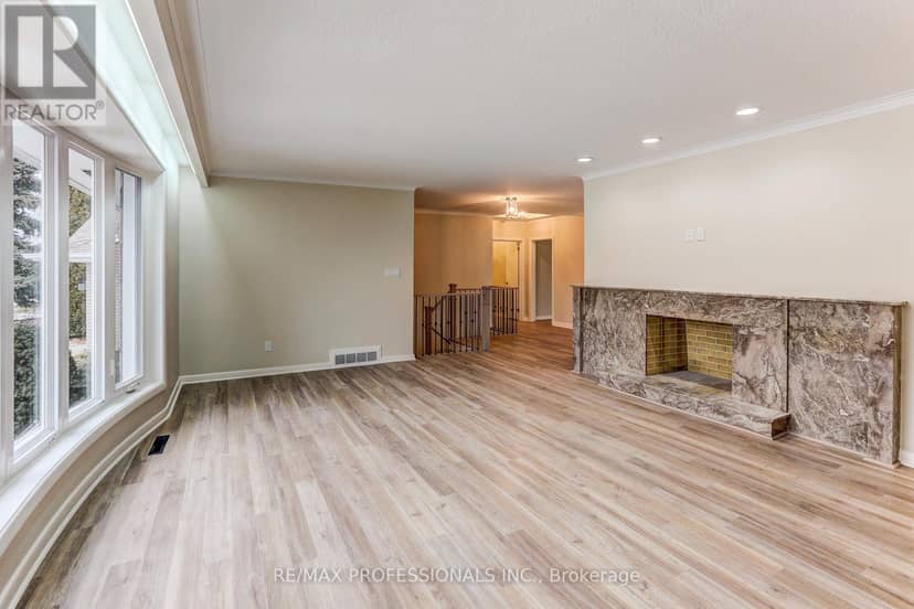 23 Ravensbourne Crescent — photo 7 of 40