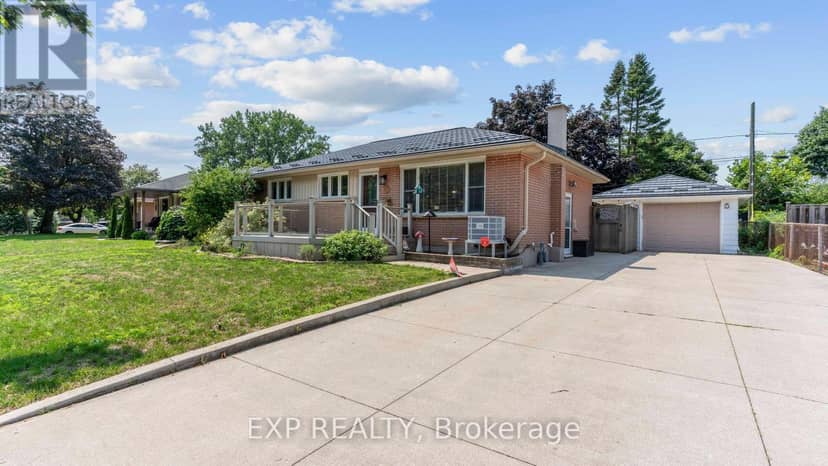 295 Tweedsmuir Avenue — photo 1 of 40
