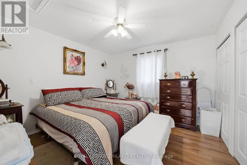 165 Victoria Street — photo 12 of 37
