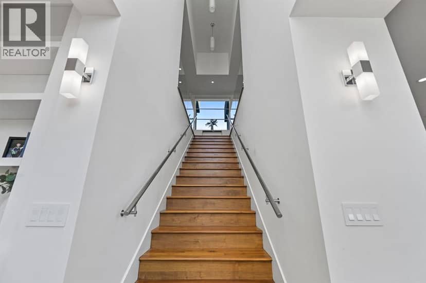 3926 9 Street SW — photo 18 of 40